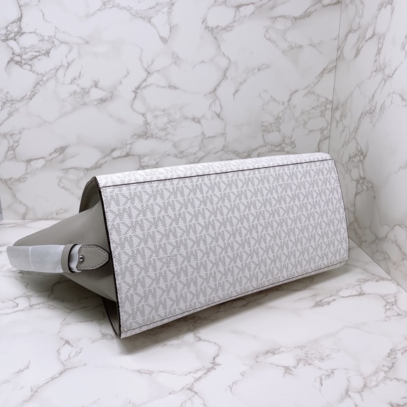 Michael Kors Avril Large Satchel - Picture 6 of 8